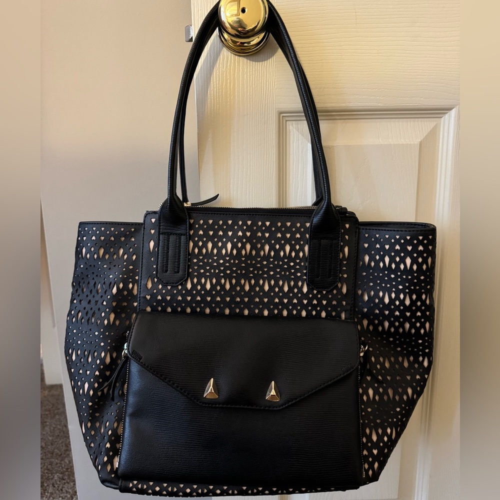 Stella & Dot Tote with detachable clutch